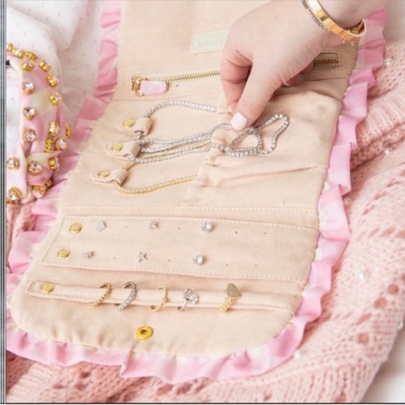 Stoney Clover Lane jewelry roll - Picture 2 of 4